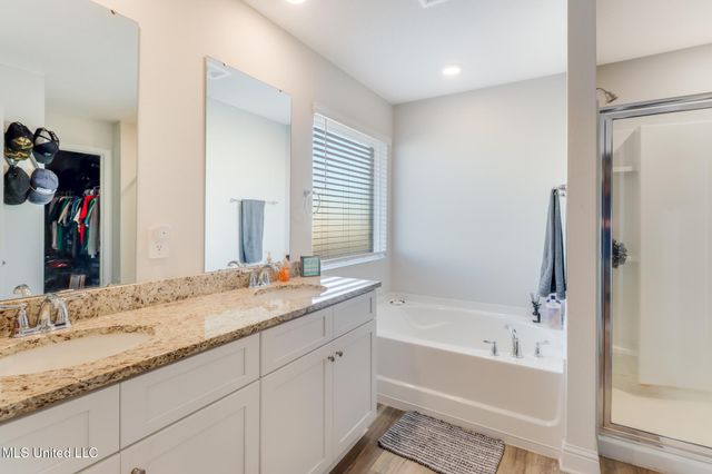 18533 Water Oak Way, Biloxi, MS 39532