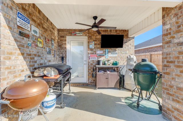 18533 Water Oak Way, Biloxi, MS 39532