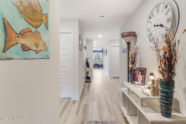 18533 Water Oak Way, Biloxi, MS 39532