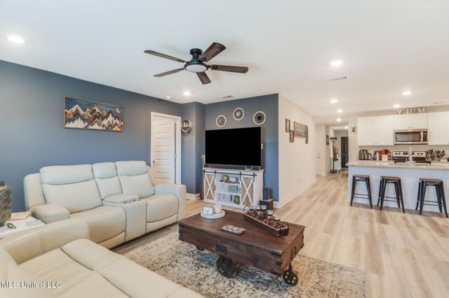 18533 Water Oak Way, Biloxi, MS 39532