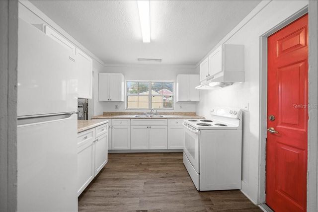 945 NE 20TH STREET, Ocala, FL 34470