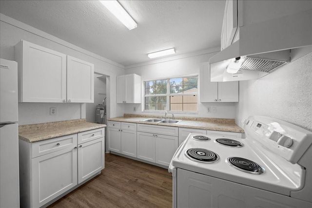 945 NE 20TH STREET, Ocala, FL 34470