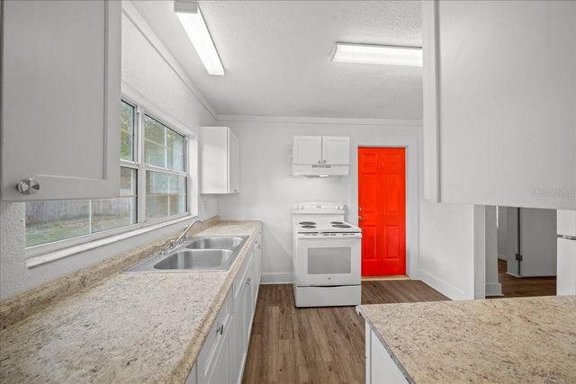 945 NE 20TH STREET, Ocala, FL 34470