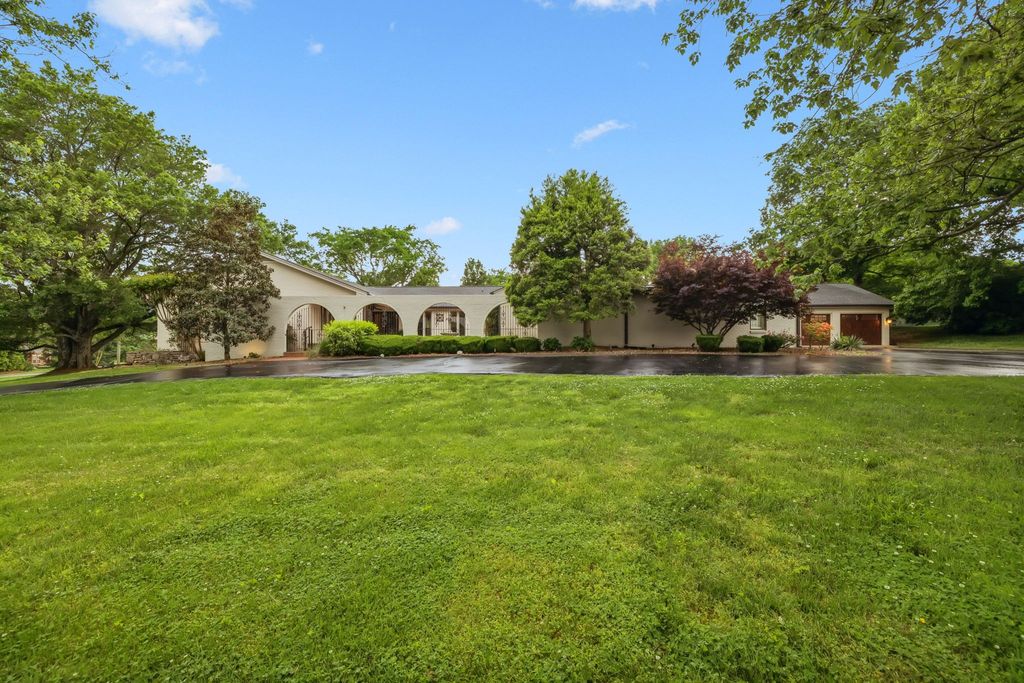 321 Granny White Pike, Brentwood, TN 37027