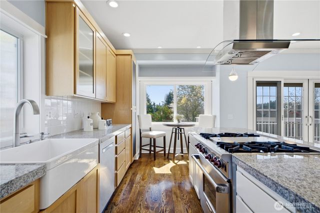 2313 N 39th Street, Seattle, WA 98103