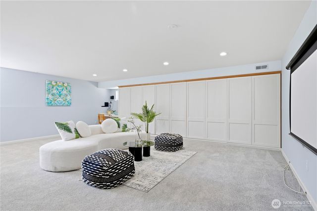 2313 N 39th Street, Seattle, WA 98103