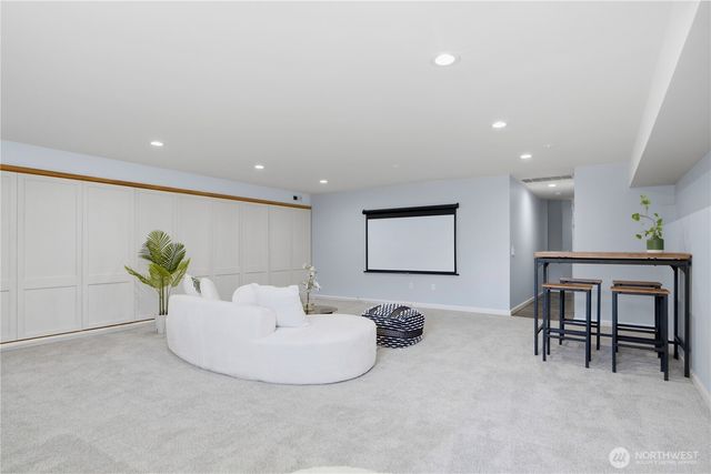 2313 N 39th Street, Seattle, WA 98103