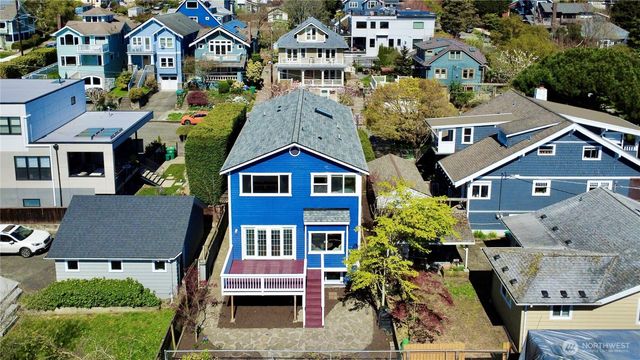 2313 N 39th Street, Seattle, WA 98103