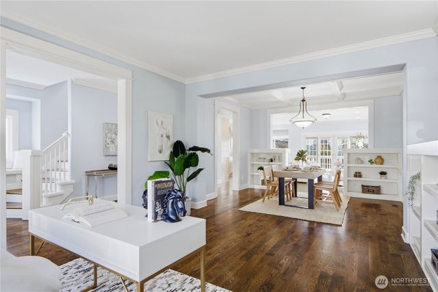 2313 N 39th Street, Seattle, WA 98103