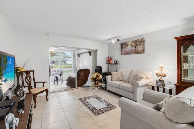 136 Lake Rebecca Drive, West Palm Beach, FL 33411