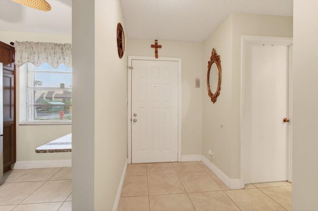 136 Lake Rebecca Drive, West Palm Beach, FL 33411