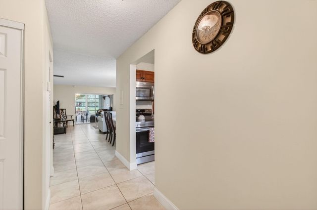 136 Lake Rebecca Drive, West Palm Beach, FL 33411