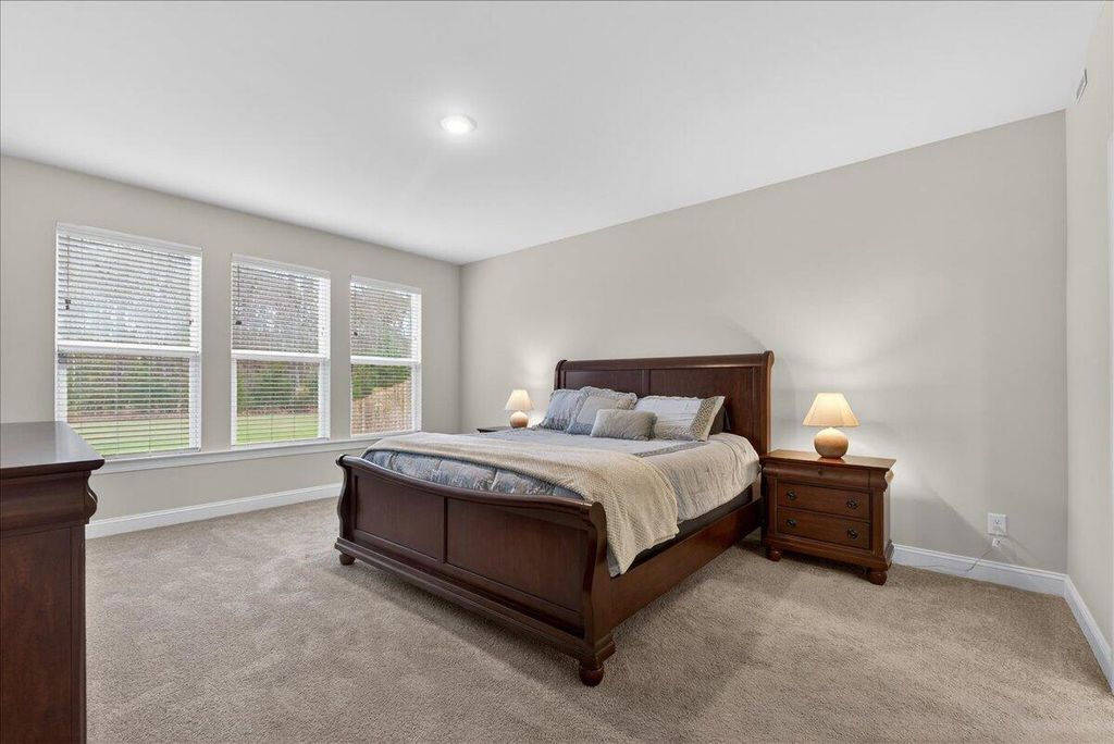 Image 15 of property listing at 210 Wappoo Trace Lane, Summerville, SC 29486