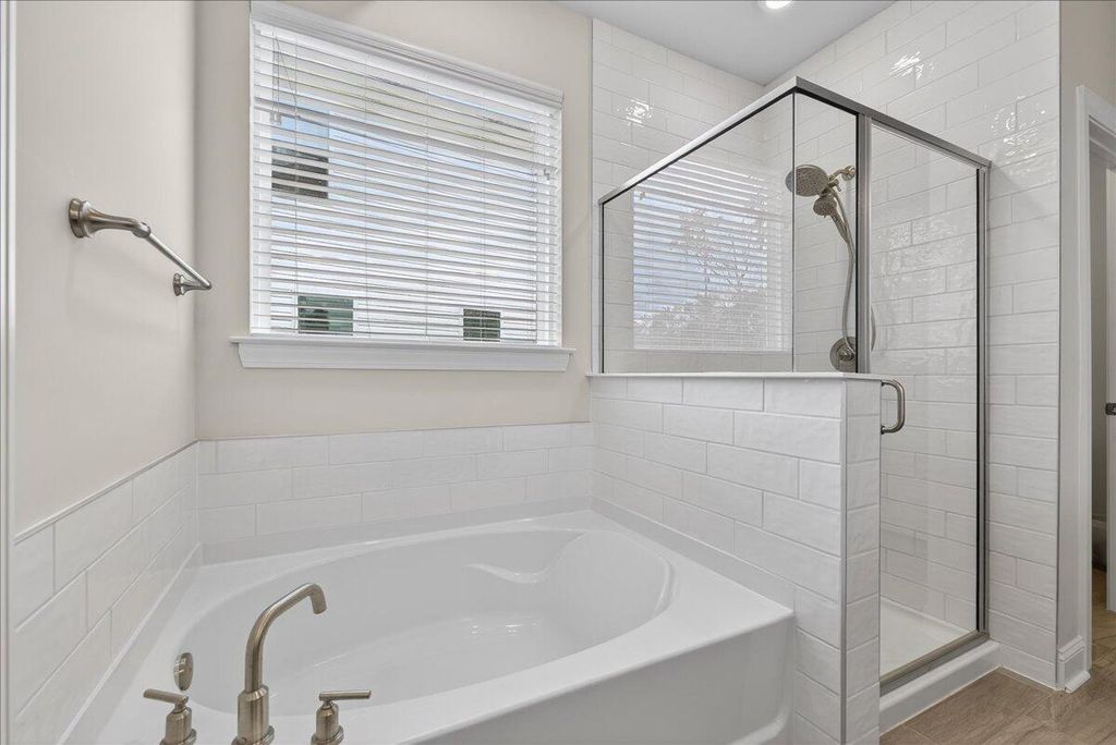 Image 18 of property listing at 210 Wappoo Trace Lane, Summerville, SC 29486