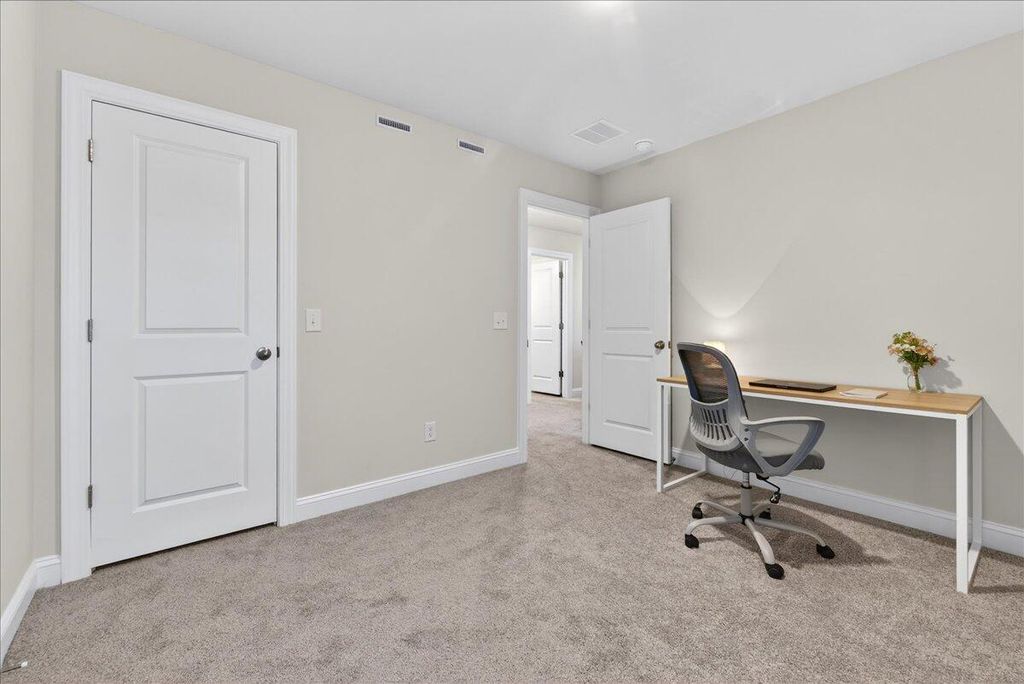 Image 28 of property listing at 210 Wappoo Trace Lane, Summerville, SC 29486