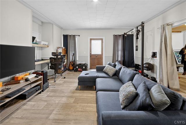 612 West Seneca Turnpike Avenue, Syracuse, NY 13207