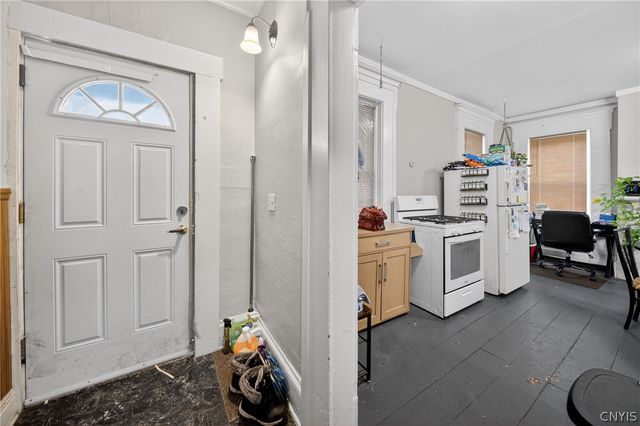 612 West Seneca Turnpike Avenue, Syracuse, NY 13207