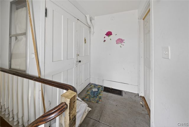 612 West Seneca Turnpike Avenue, Syracuse, NY 13207