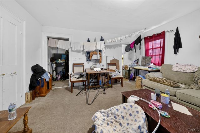 612 West Seneca Turnpike Avenue, Syracuse, NY 13207