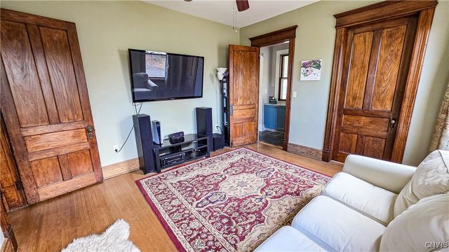 118 East Genesee Street, Auburn, NY 13021
