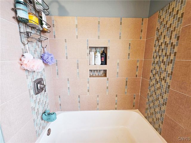 118 East Genesee Street, Auburn, NY 13021