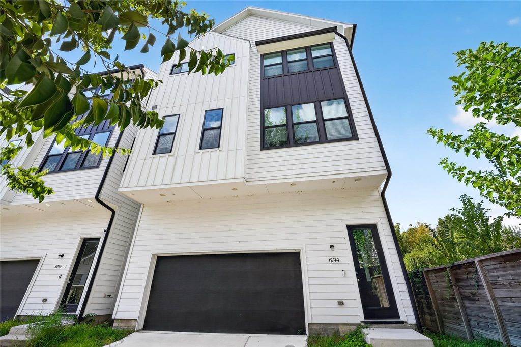 6744 Del Rio St, Houston, TX 77021