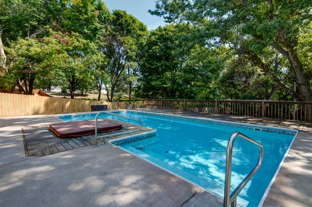 5150 S Tujunga Drive, Springfield, MO 65810