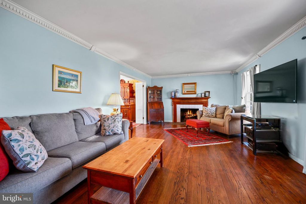 Image 10 of property listing at 339 MOUNTAINVIEW RD, Skillman, NJ 08558