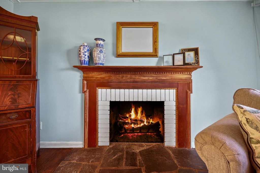 Image 11 of property listing at 339 MOUNTAINVIEW RD, Skillman, NJ 08558
