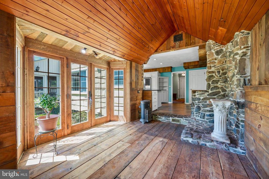 Image 14 of property listing at 339 MOUNTAINVIEW RD, Skillman, NJ 08558