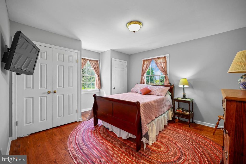 Image 32 of property listing at 339 MOUNTAINVIEW RD, Skillman, NJ 08558
