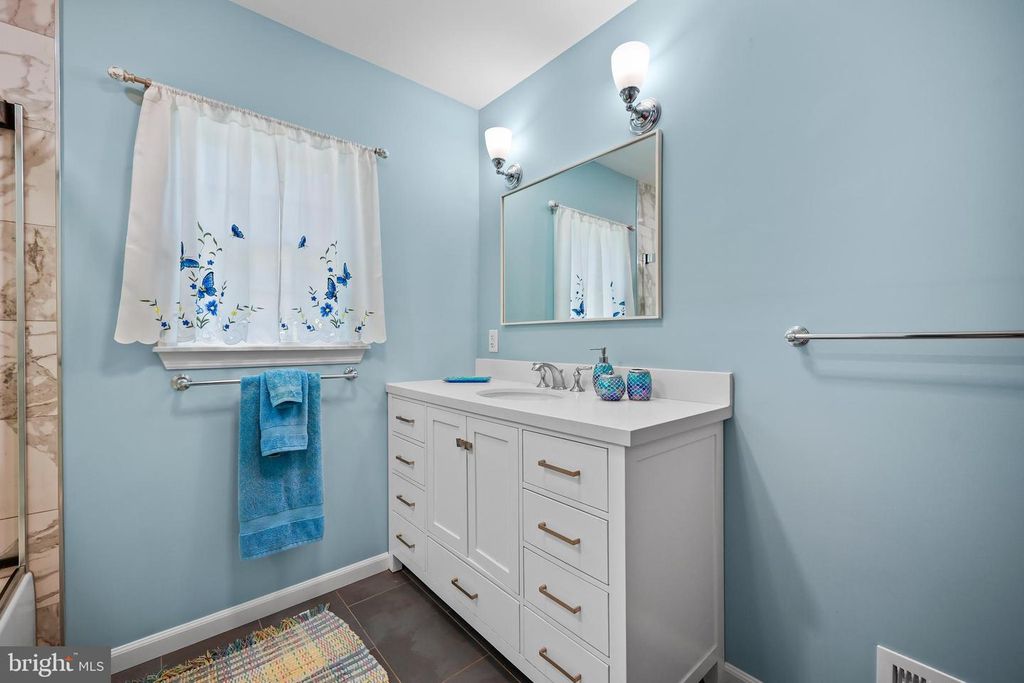 Image 33 of property listing at 339 MOUNTAINVIEW RD, Skillman, NJ 08558