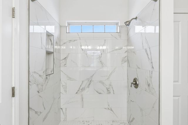 2450 Duxbury Dr, Columbia, TN 38401