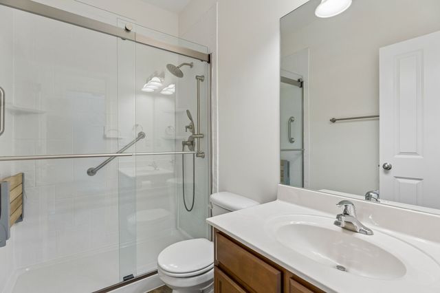 2450 Duxbury Dr, Columbia, TN 38401