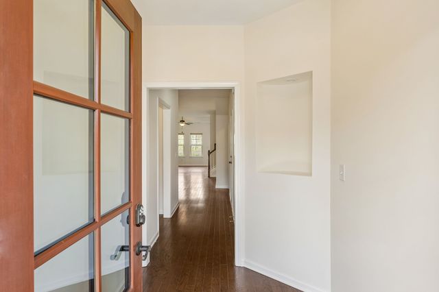 2450 Duxbury Dr, Columbia, TN 38401