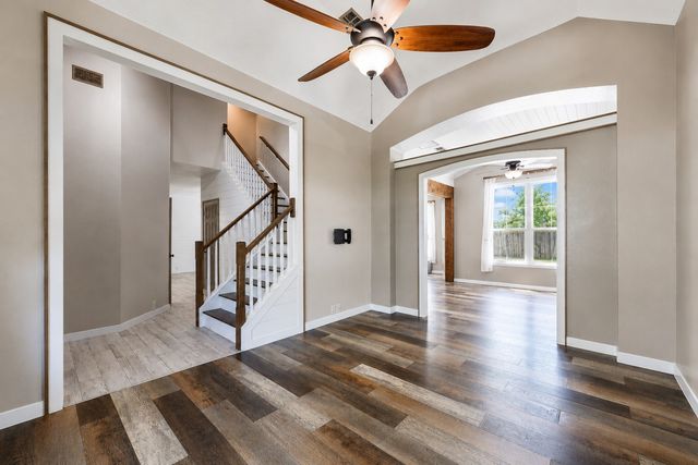 809 Glenwood Court, Mckinney, TX 75071