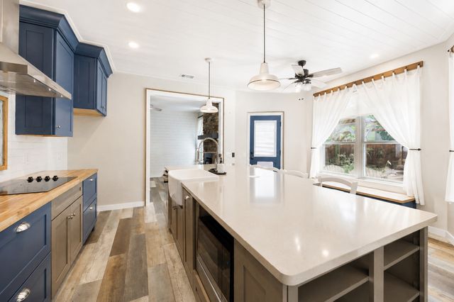 809 Glenwood Court, Mckinney, TX 75071
