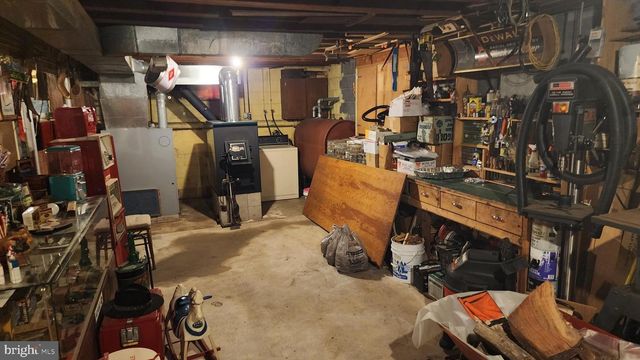 820 LOWER MILL RD, Pittsgrove, NJ 08318