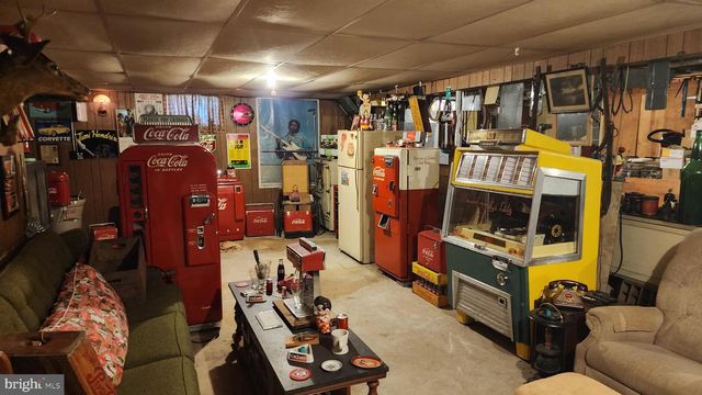 820 LOWER MILL RD, Pittsgrove, NJ 08318