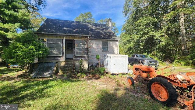820 LOWER MILL RD, Pittsgrove, NJ 08318