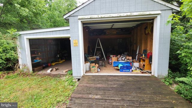 820 LOWER MILL RD, Pittsgrove, NJ 08318