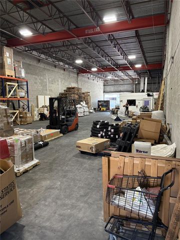 7975 NW 21 Street, Doral, FL 33122