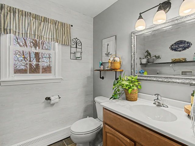 31 Horseshoe Circle, Milton, VT 05468