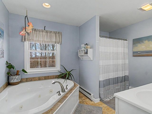 31 Horseshoe Circle, Milton, VT 05468