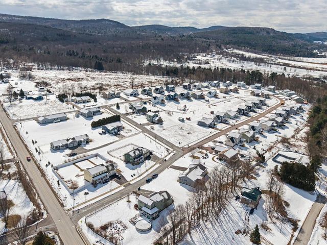 31 Horseshoe Circle, Milton, VT 05468