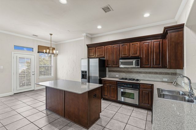 5717 Lunsford Road, Plano, TX 75024