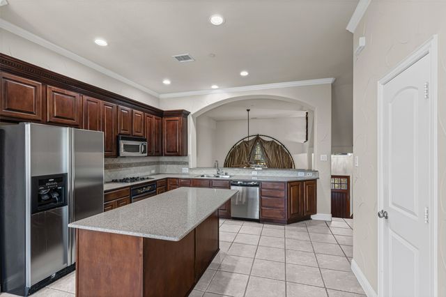 5717 Lunsford Road, Plano, TX 75024