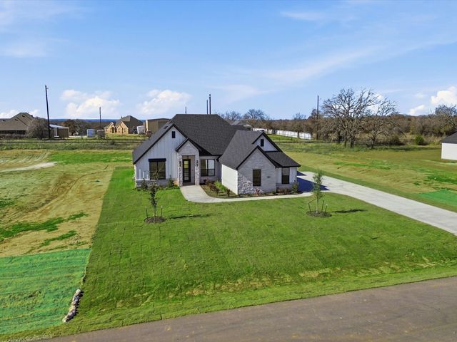 2005 Forest Bridge Drive, Azle, TX 76020