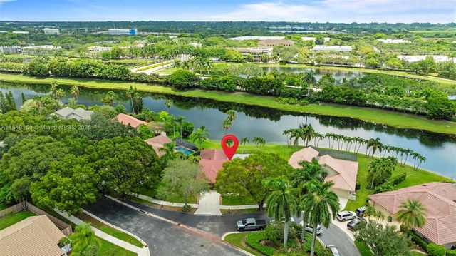1720 Lakeshore Dr, Weston, FL 33326