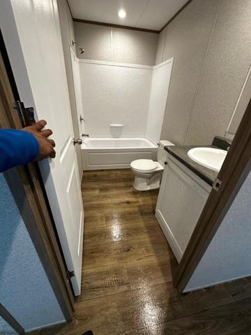 116 Mazatlan DR, Del Valle, TX 78617